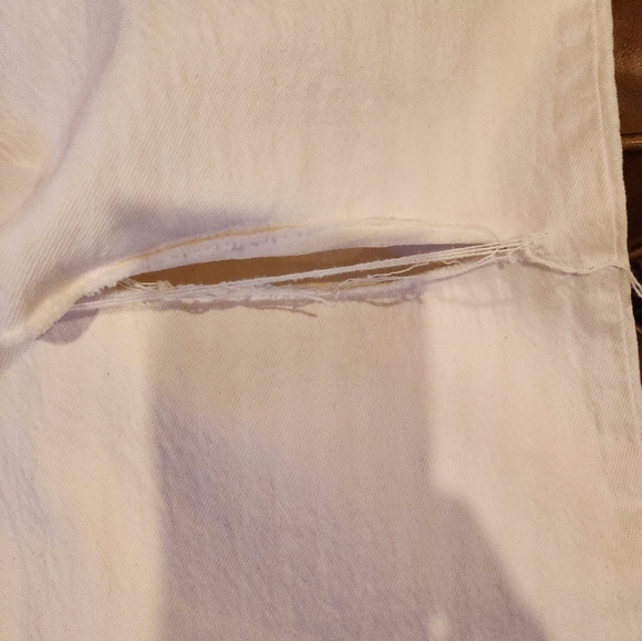 Universal Thread Cream Ripped Knees sStraight Leg Denim, Size 12 - Picture 6 of 7
